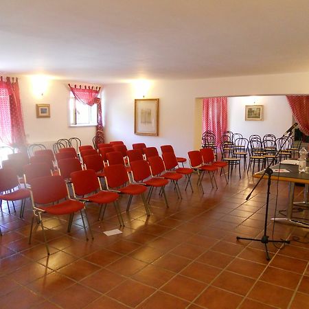 Agriturismo Il Casale Delle Ginestre ฟิวมิชีโน ภายนอก รูปภาพ