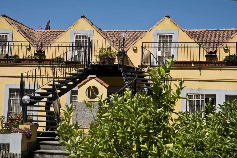 Agriturismo Il Casale Delle Ginestre ฟิวมิชีโน ภายนอก รูปภาพ