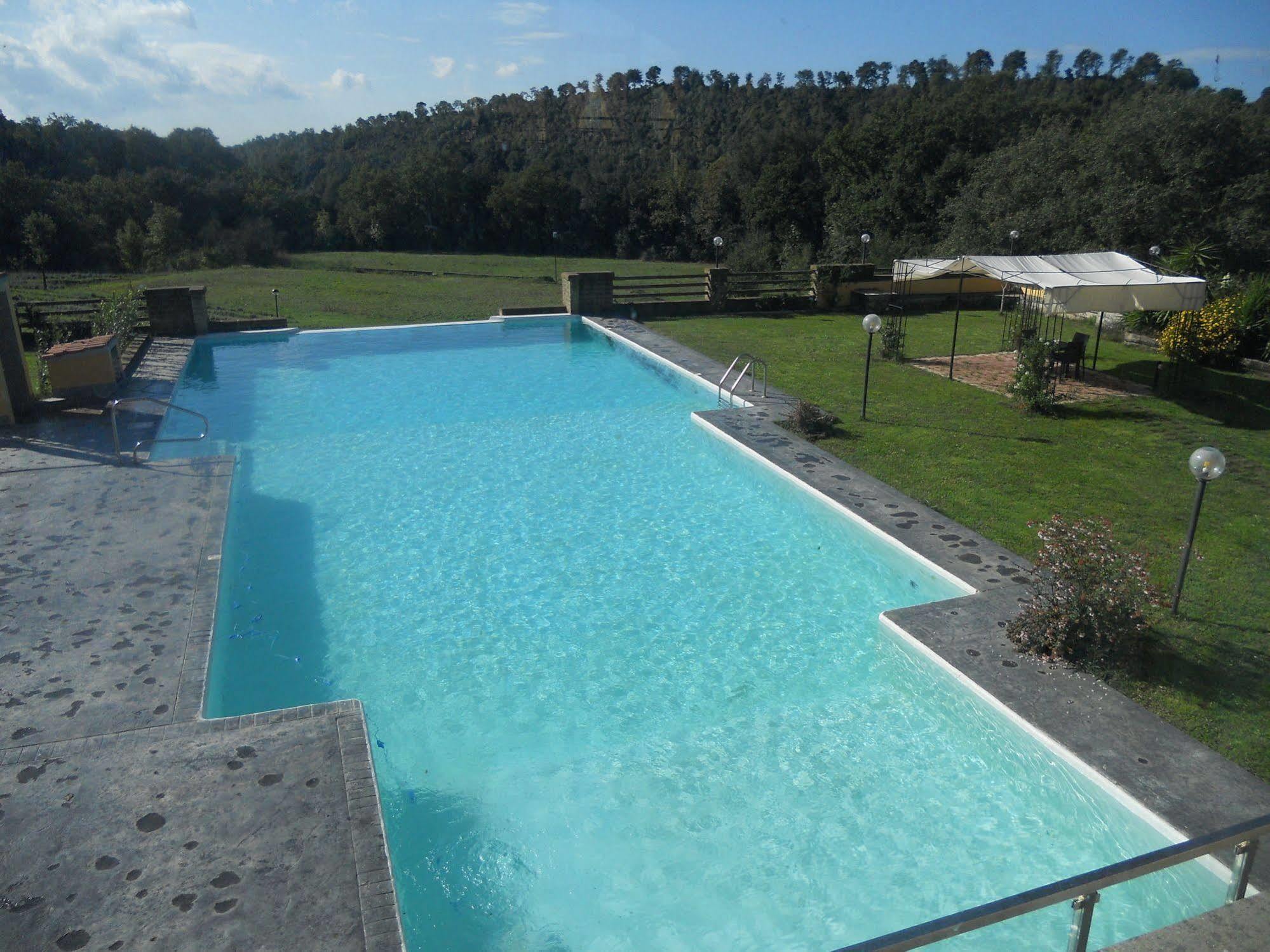 Agriturismo Il Casale Delle Ginestre ฟิวมิชีโน ภายนอก รูปภาพ
