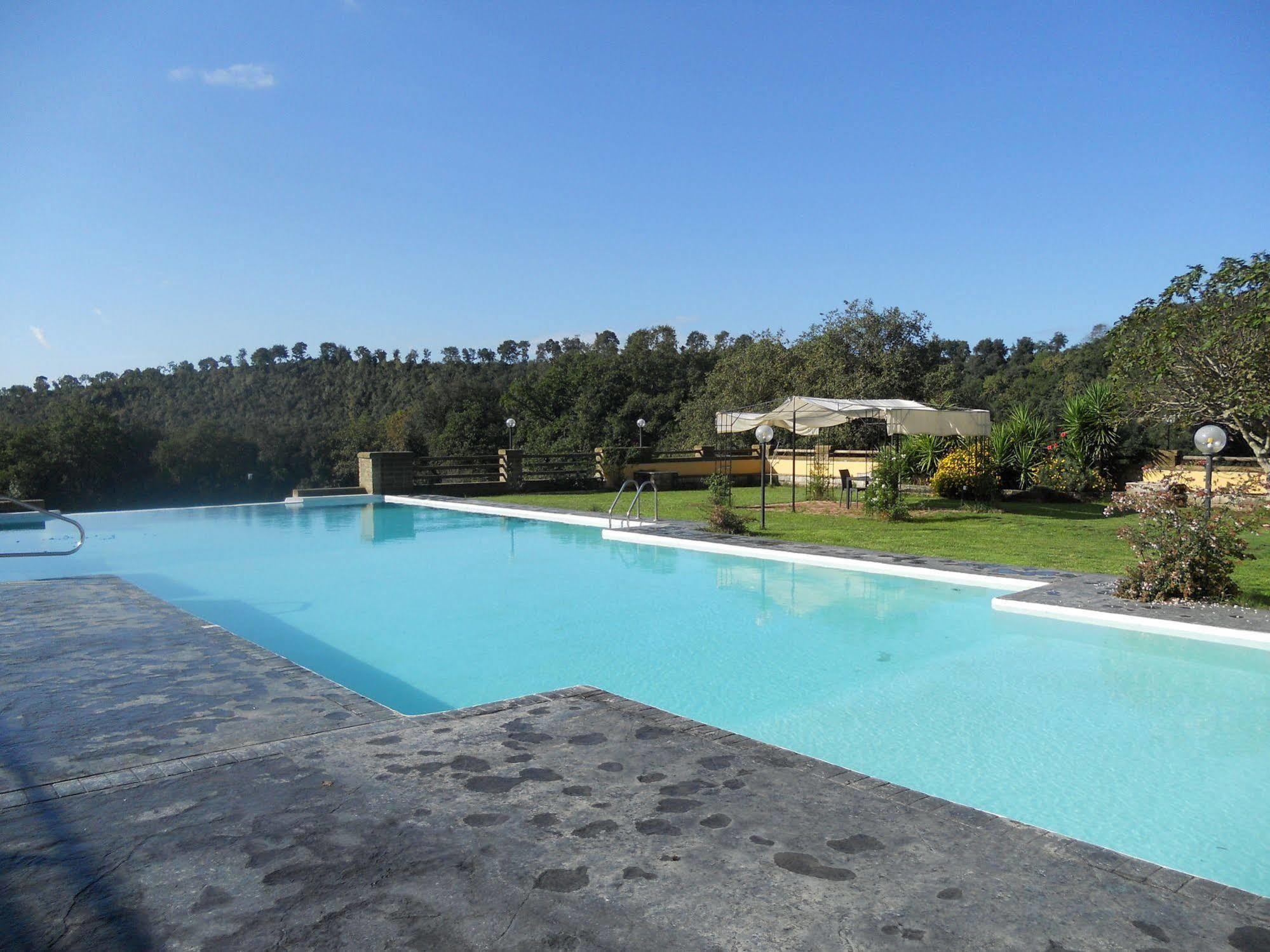 Agriturismo Il Casale Delle Ginestre ฟิวมิชีโน ภายนอก รูปภาพ