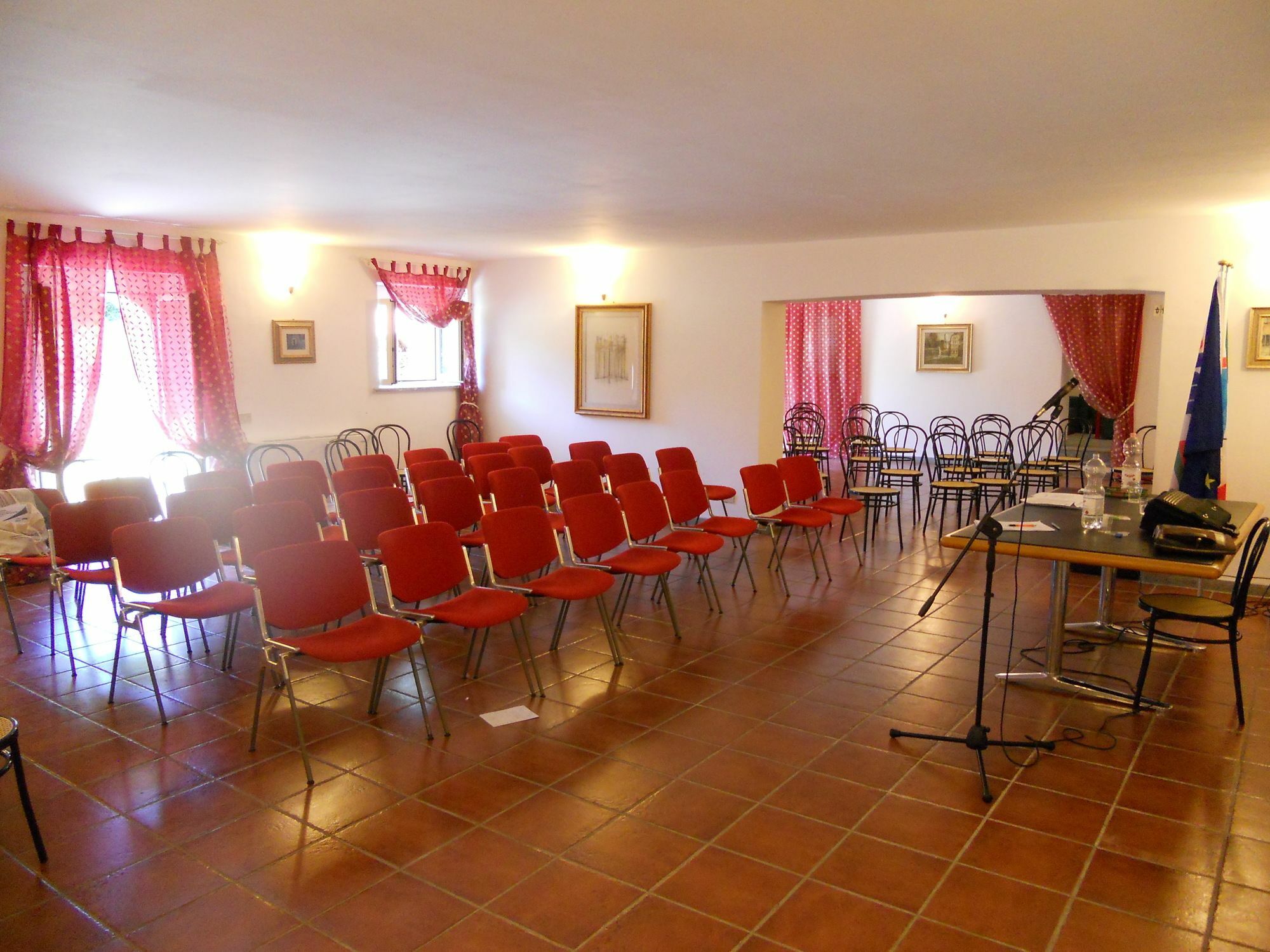 Agriturismo Il Casale Delle Ginestre ฟิวมิชีโน ภายนอก รูปภาพ